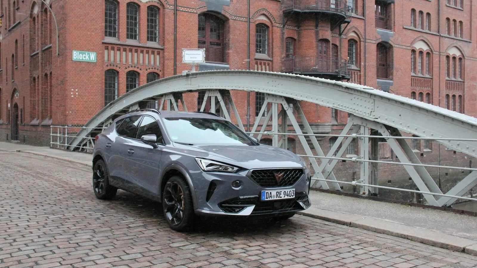 Mit dem Formentor hat Cupra ein dynamisch-kraftvolles Kompakt-SUV auf die Räder gestellt.