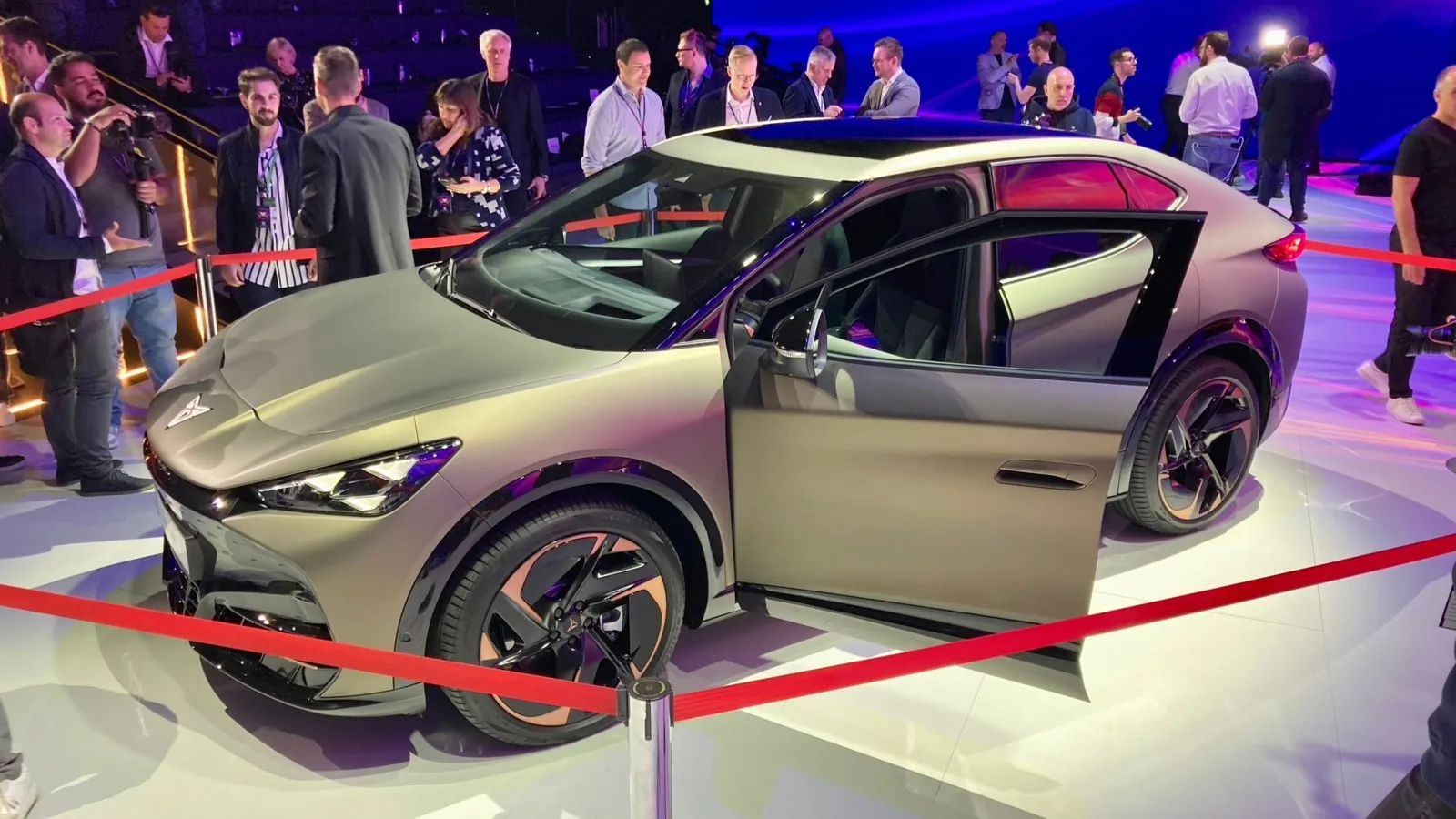Der Cupra Tavascan steht auf der MEB-Plattform des Volkswagen-Konzerns.
