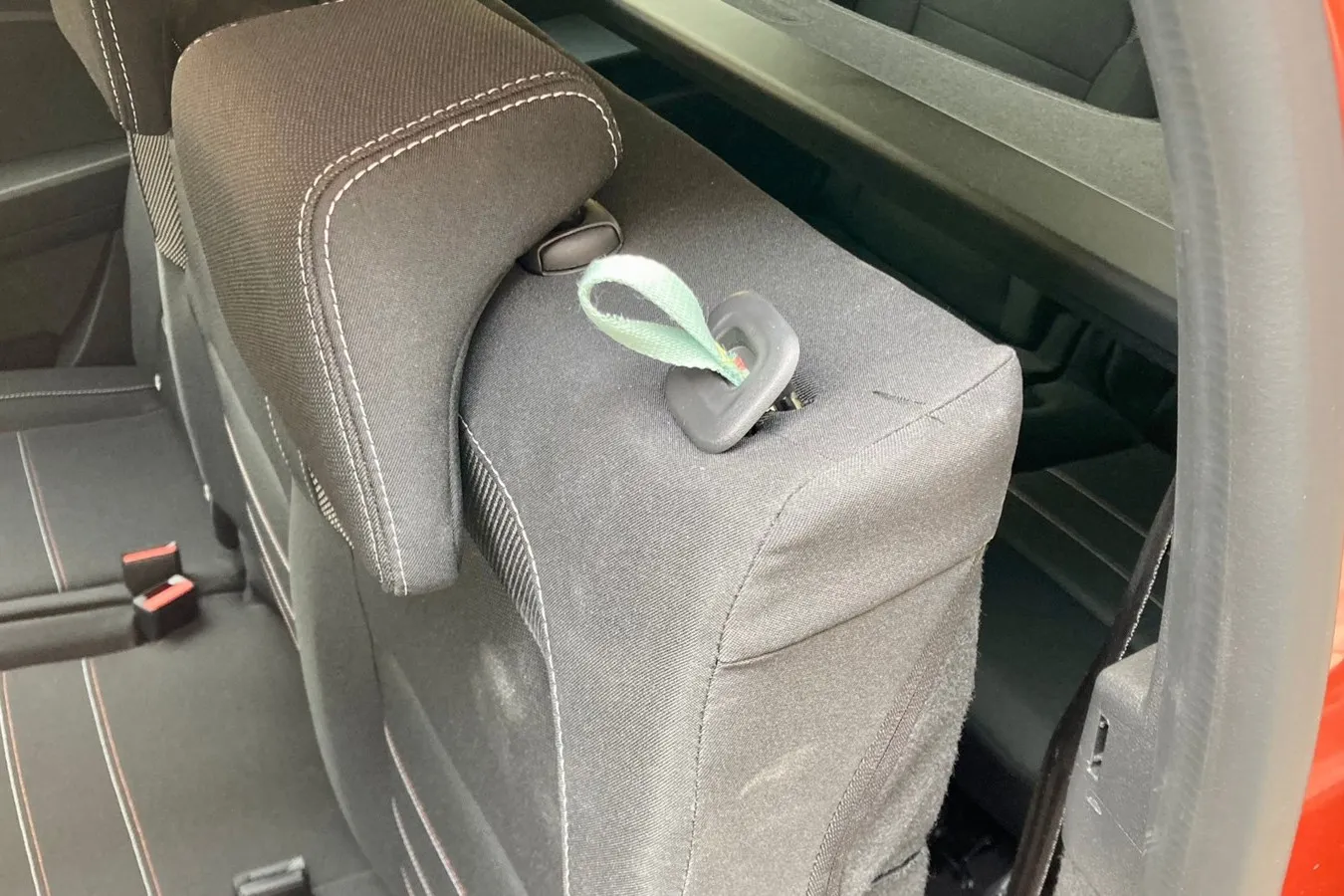 Eigentlich zeigte unser Dacia Jogger trotz günstigens Preises keine Verarbeitungsschwächen. Mancherorts sind die Materialien dann aber doch nicht so stabil.