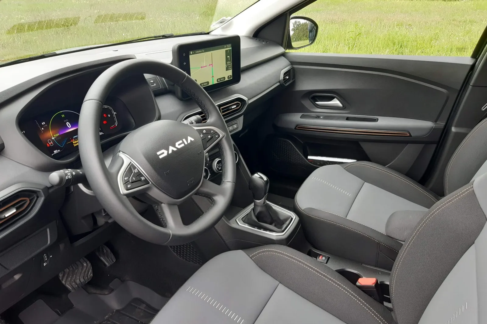 Digitalinstrumente sind serienmäßig im Jogger Hybrid.