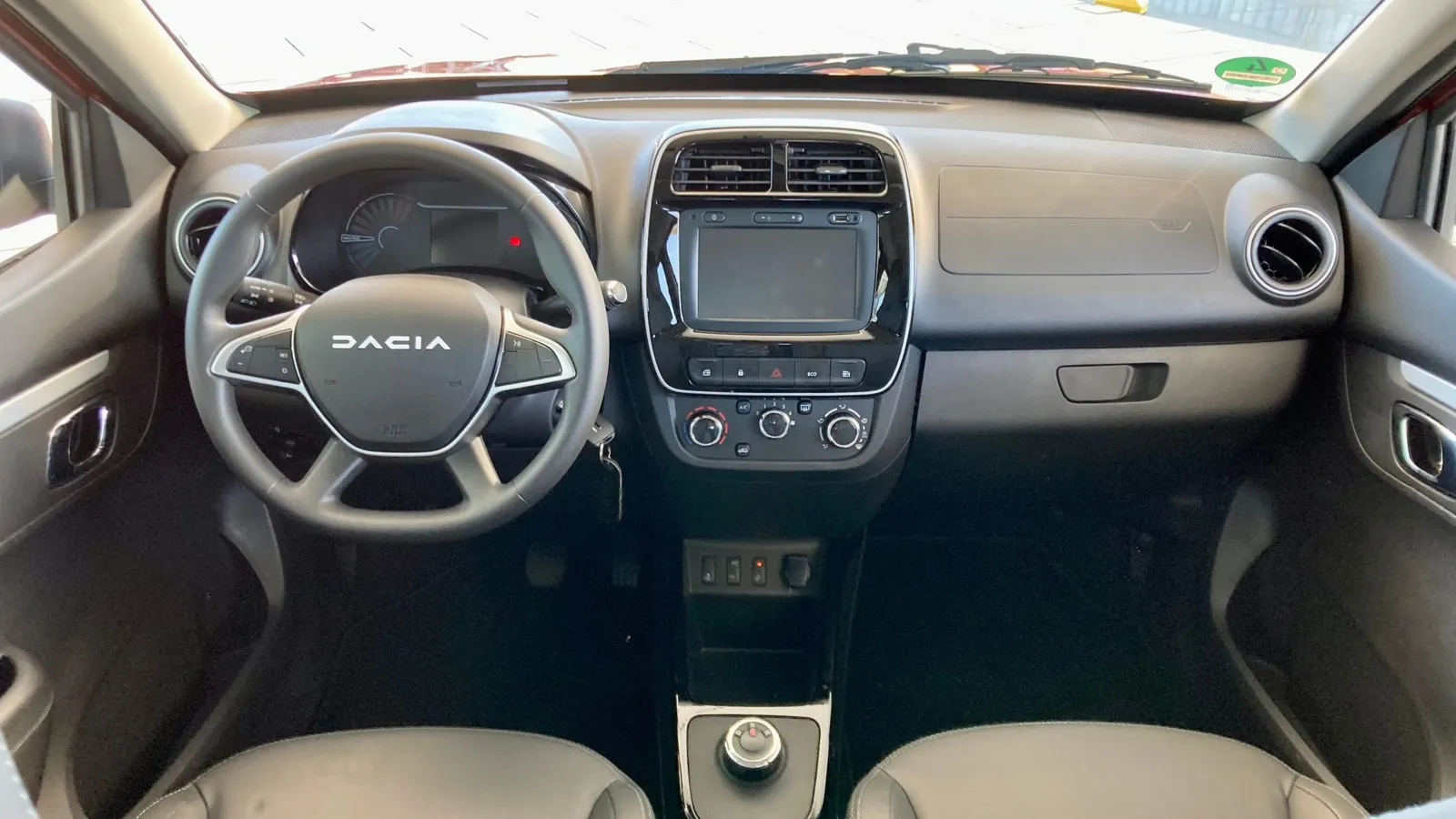 Den 7-Zoll-Touchscreen gibt es nur für den 65-PS-Spring, der als Extreme kommt.