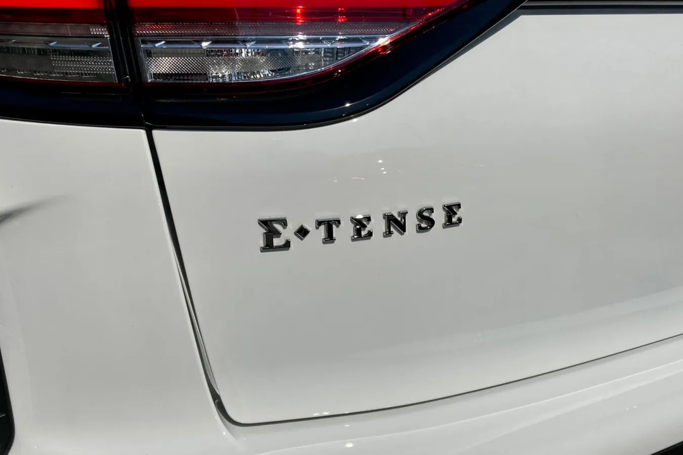 Die Elektro-Variante E-Tense ist auch von außen sofort erkennbar.