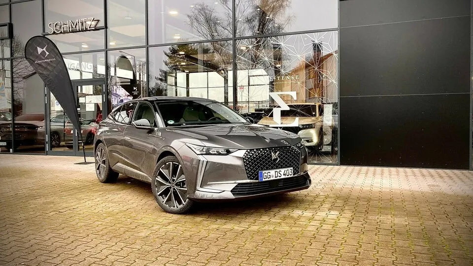 Mit dem DS 4 kehrt DS Automobiles in die Kompaktklasse zurück, setzt aber auf Crossover-Design.