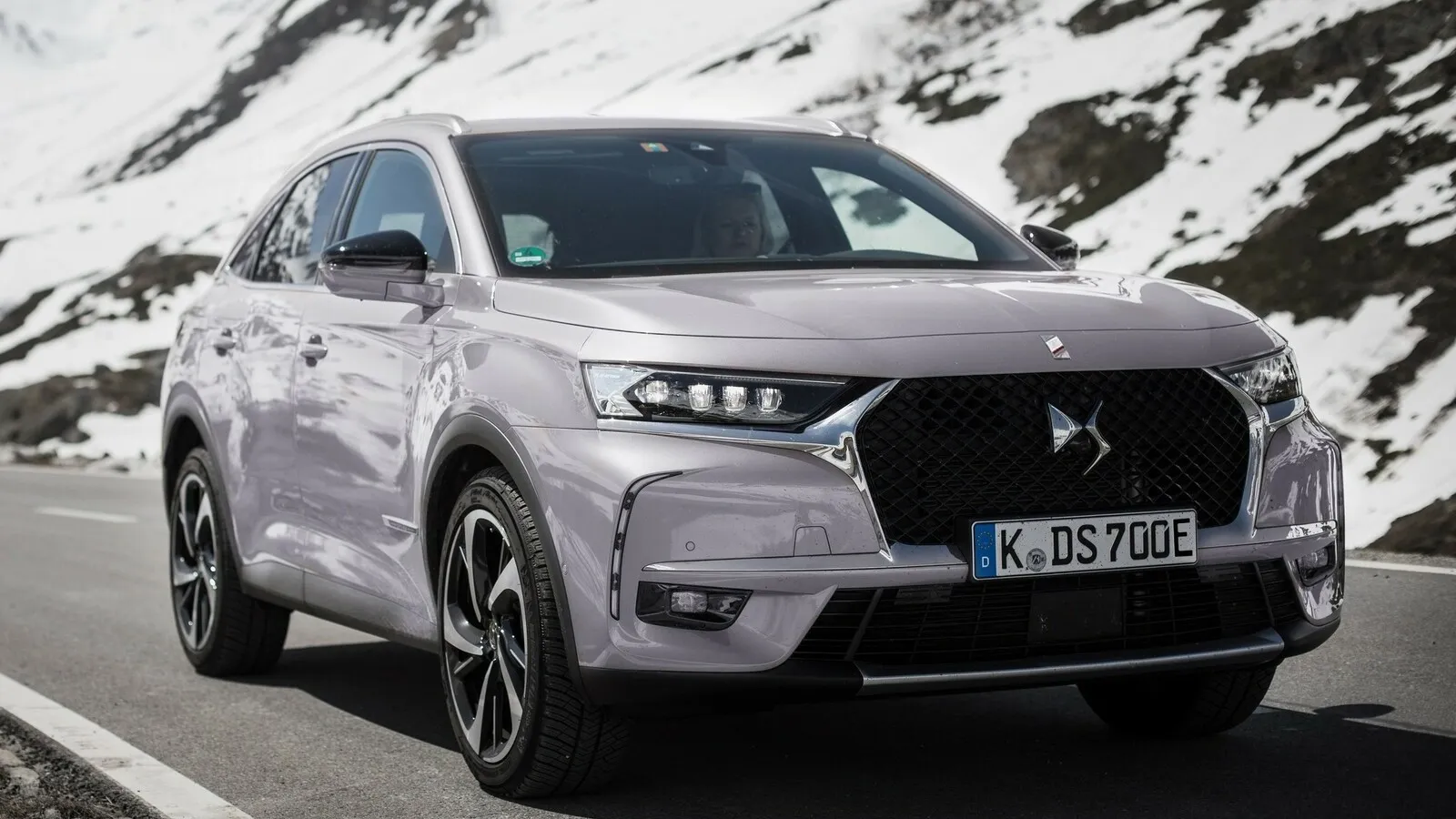 Platz 5: Mit Wartungskosten von rund 1.240 Euro liegt der DS7 Crossback E-Tense auf dem Niveau des Audi Q3 45 TFSIe.