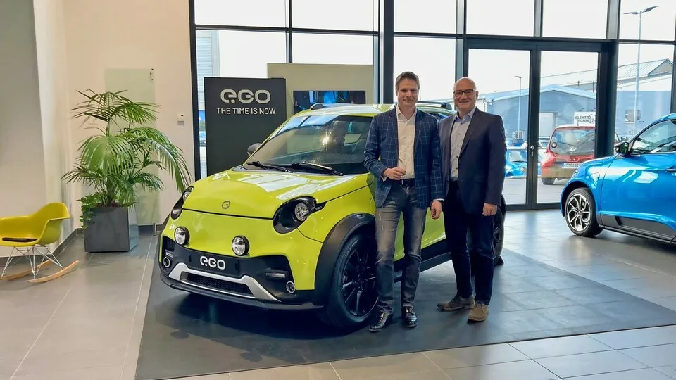 Matthias Kreimeier, Vice President Sales bei e.Go (l.), und René Herget, Salesmanager B2B: gewerbliche Kunden im Blick.
