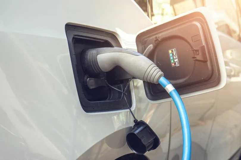 Richtig laden: Die GTÜ liefert Tipps zum Laden, damit die E-Auto-Batterie länger fit bleibt.