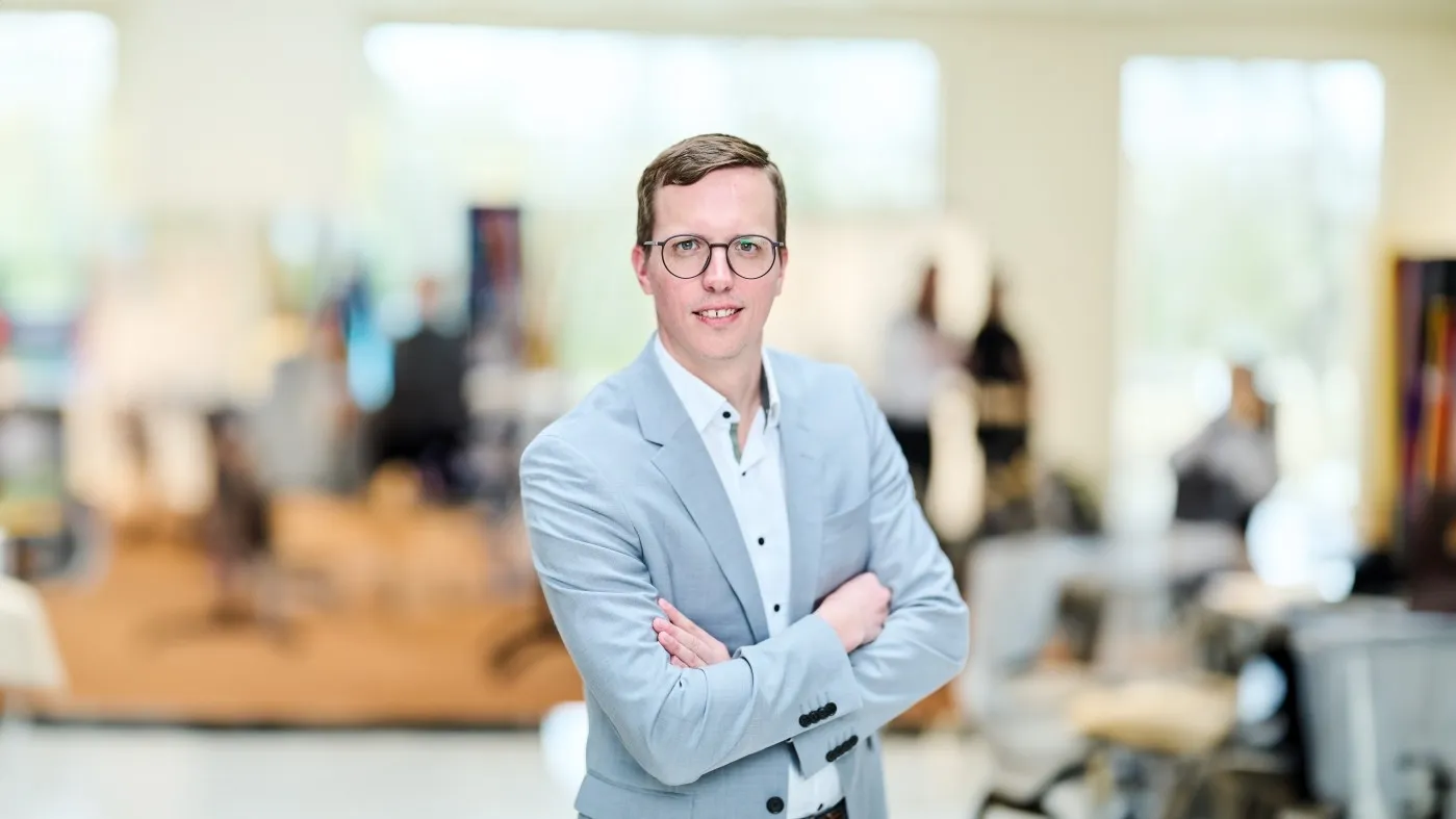 Fabian Seithel, AVP Sales & Business Development EMEA bei Geotab, begleitet Flotten bei Themen wie Telematik, Elektromobilität und Flottenoptimierung. Beim Deep Dive ordnet er ein, wo Fuhrparks heute stehen.