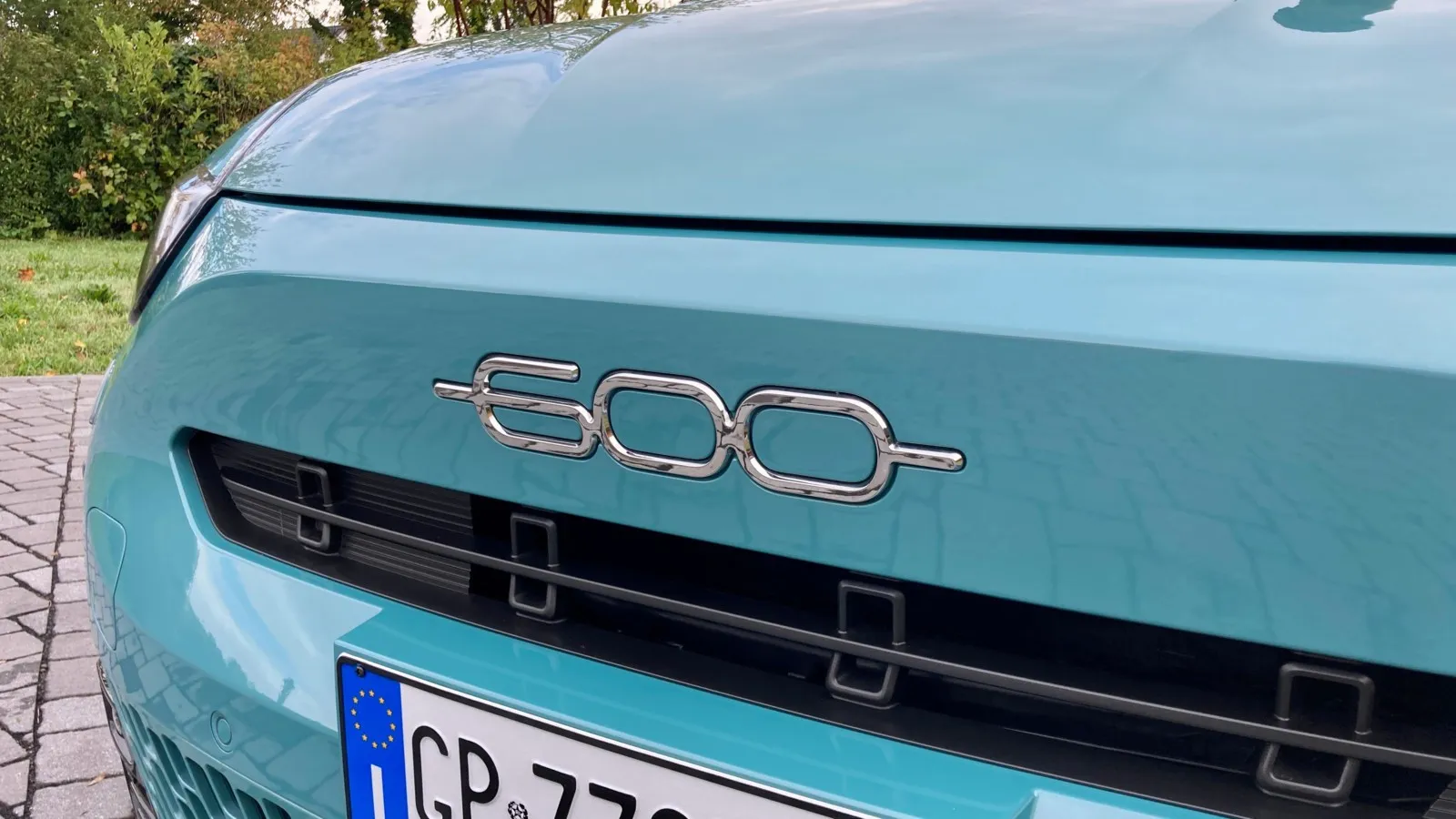 Nicht das Fiat-Logo steht beim 600e im Zentrum, sondern der Modellschriftzug.