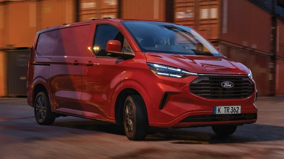 Der Ford Transit Custom steht auf Platz 1 der beliebtesten Transporter bei LeasePlan.