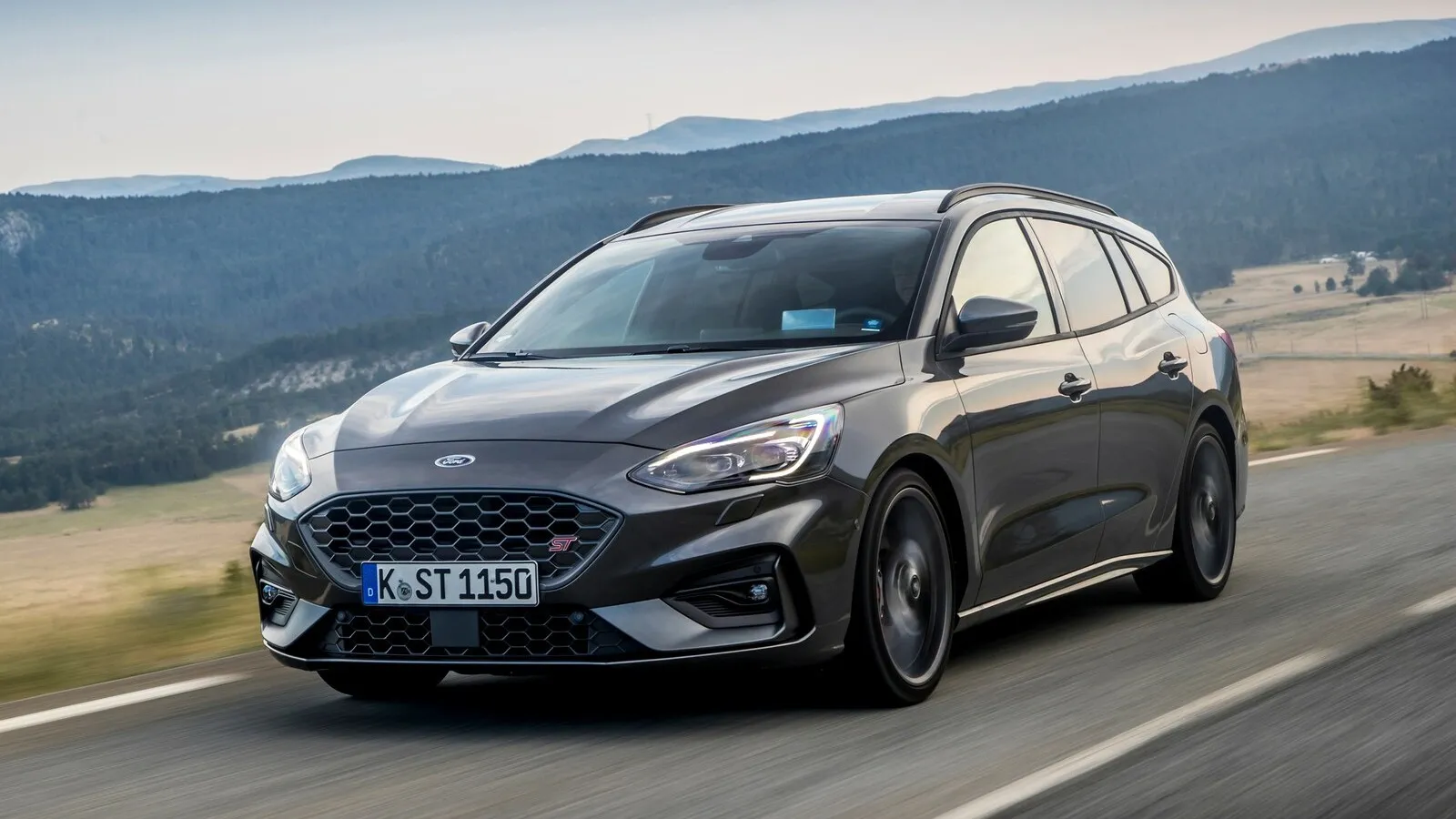 Schlusslicht mit Wartungskosten von knapp 2.190 Euro bildet der Ford Focus Turnier 1.5 Eco Blue. Davon entfällt fast 1.600 auf die reine Wartung.