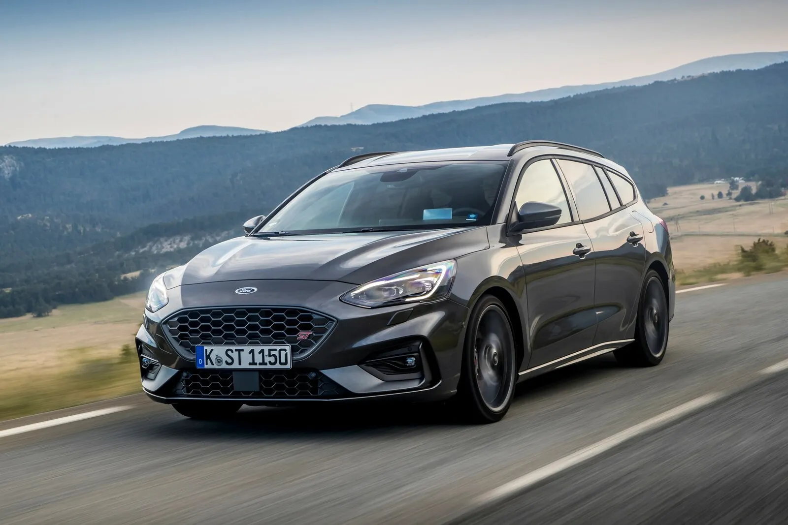 Schlusslicht mit Wartungskosten von knapp 2.190 Euro bildet der Ford Focus Turnier 1.5 Eco Blue. Davon entfällt fast 1.600 auf die reine Wartung.