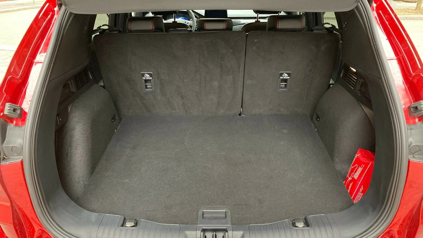 Mit maximal 1.534 Liter Fassungsvermögen steckt der Kuga-Kofferraum einiges weg.