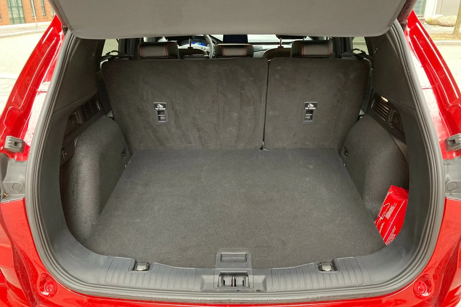 Mit maximal 1.534 Liter Fassungsvermögen steckt der Kuga-Kofferraum einiges weg.