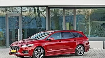 Ford Mondeo Turnier 2.0 Eco Blue Titanium Automatik (im Bild der Hybrid): 56 oder 52 Cent je Kilometer bei 36 oder 48 Monaten Haltedauer.