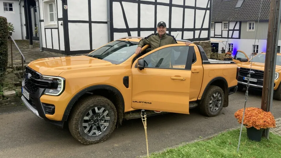 „Ford Heroes Days“ mit dem Ranger Plug-in-Hybrid (PHEV) in und um Lohmar. Unser Autor Michael Neher konnte den Teilzeitstromer dort On- und Offroad fahren.