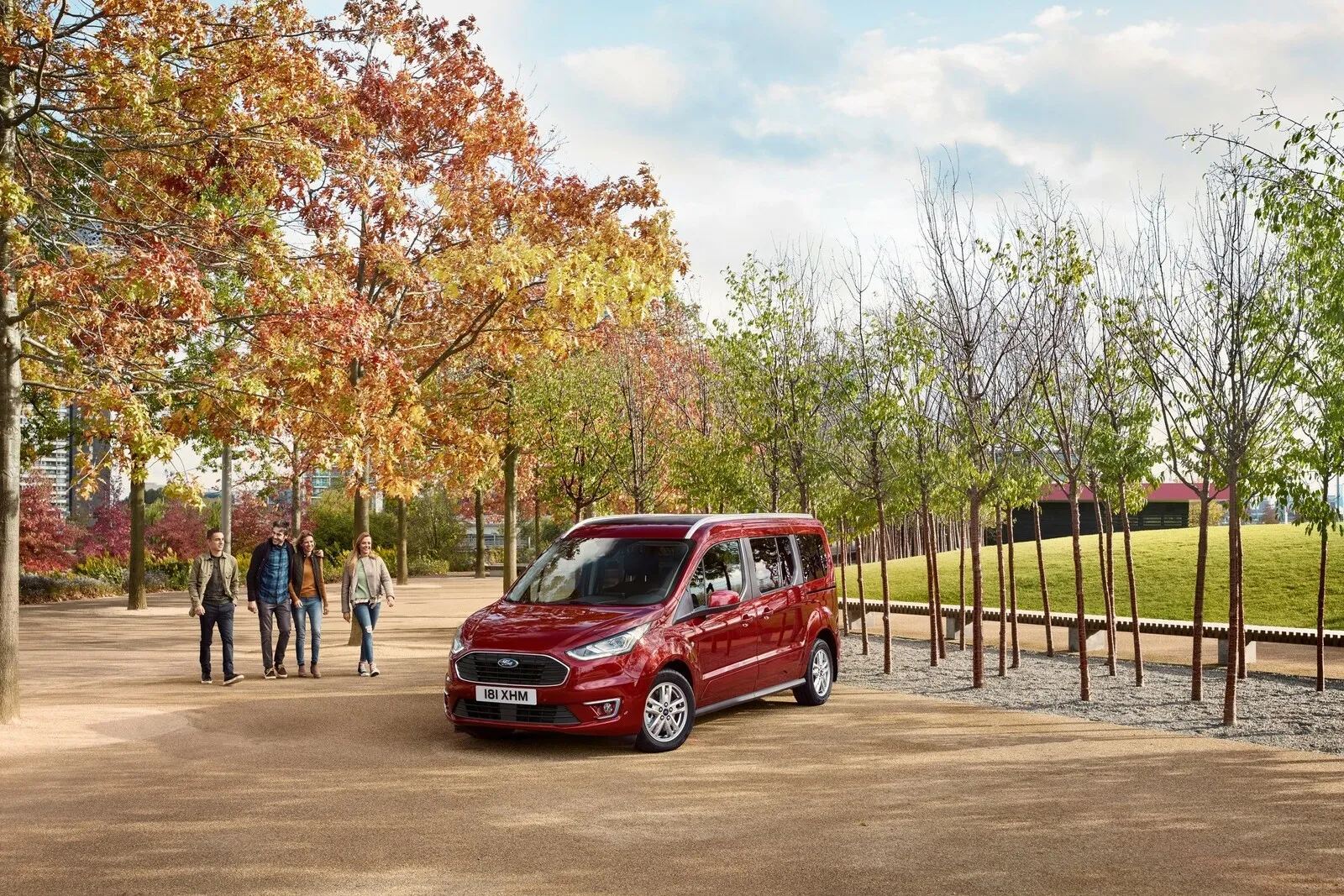 Ford Tourneo Connect 1.5 Eco Blue Trend: 54 oder 50 Cent je Kilometer bei 36 oder 48 Monaten Haltedauer.