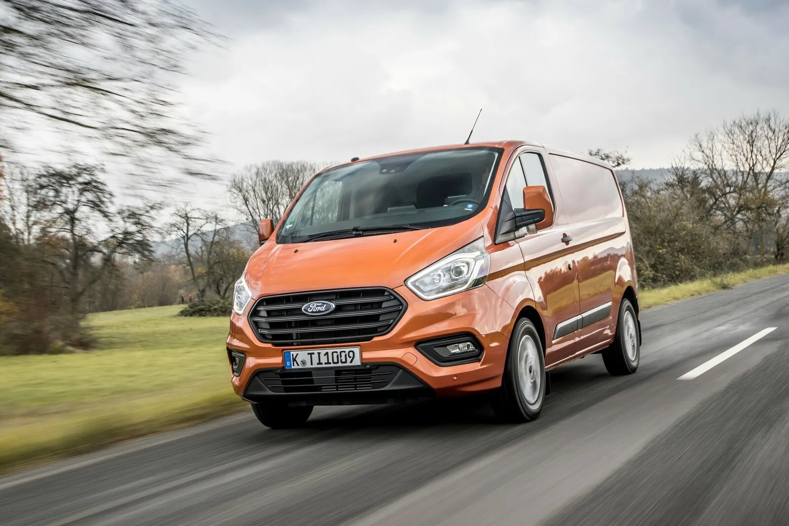 Mit Gesamtwartungskosten von rund 1.610 Euro liegt der Ford Transit Custom 280  auf dem zehnten und letzten Platz unseres Wartungskosten-Vergleichs.
