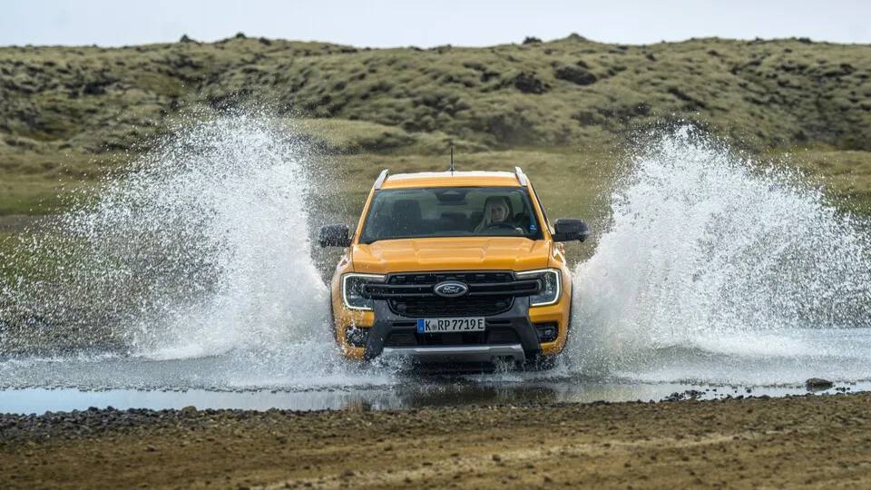 Auch der Ford Ranger darf dank einer neuen PHEV-Version ein "E" im Kennzeichen tragen.