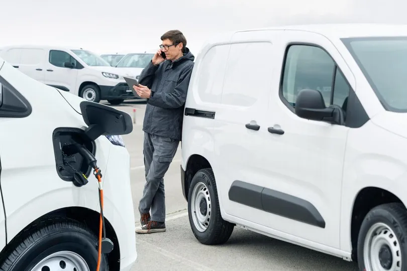 Mit dem Umstieg auf E-Fahrzeuge wird auch das Energiemanagement für Fuhrparkleiter wichtiger.