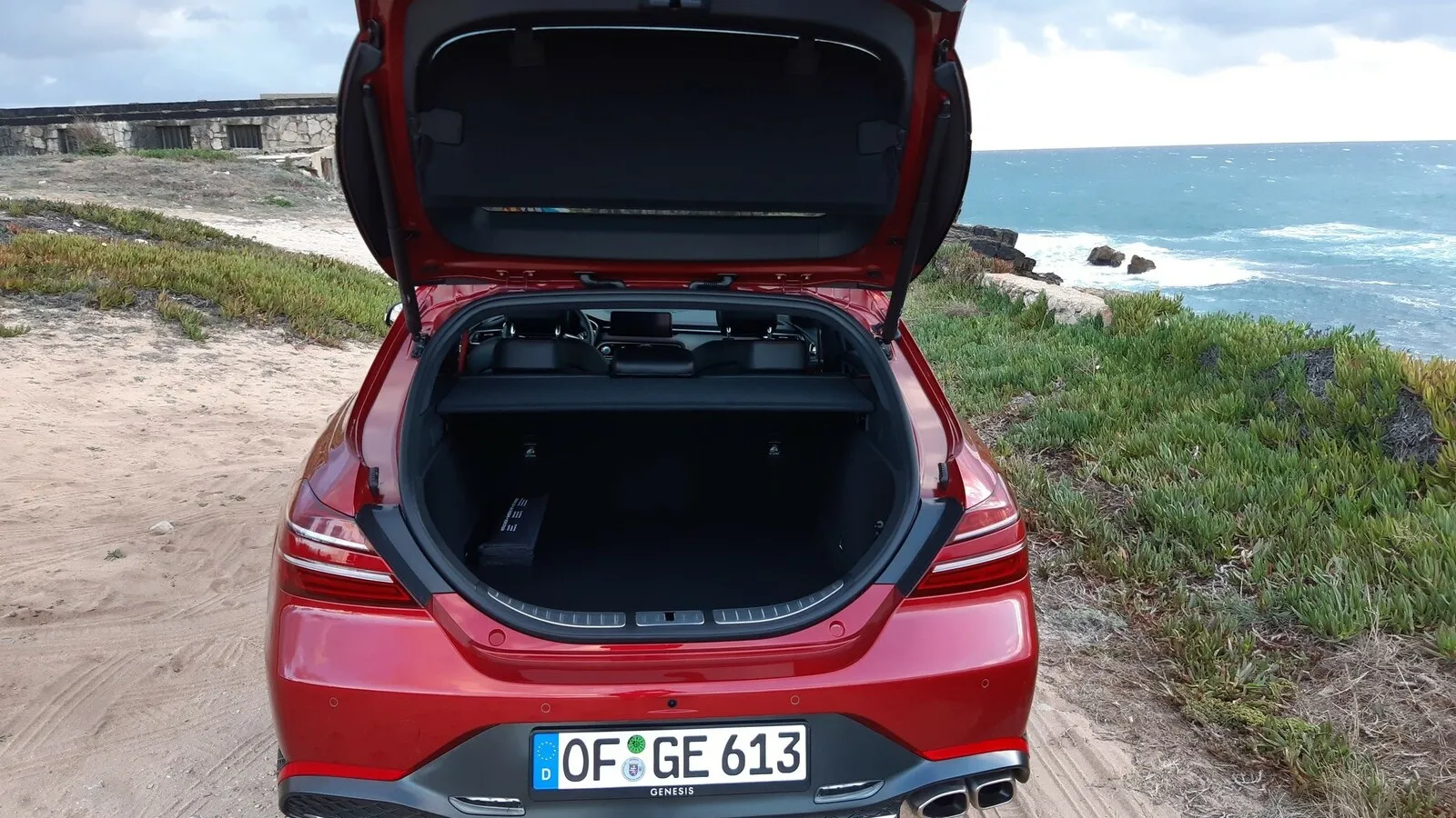 Das recht flache Ladeabteil des G70 Shooting Brake fasst 465 bis 1535 Liter Gepäck.