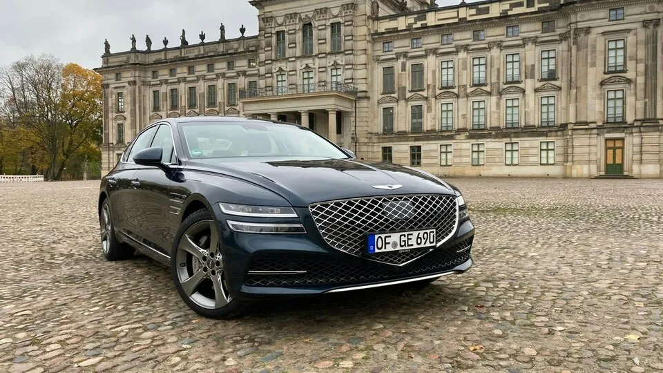 Markanter Grill und Doppelscheinwerfer: Mit dem G80 tritt die Hyundai-Tochter Genesis gegen etablierte Premium-Limousinen an.