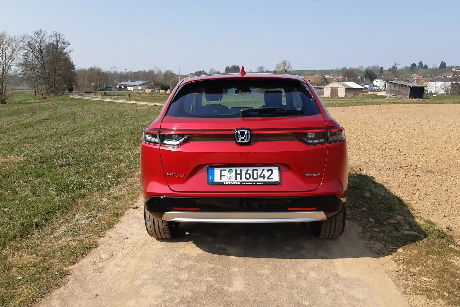 Ab der mittleren Ausstattung öffnet und schließt die Heckklappe des Honda HR-V elektrisch.