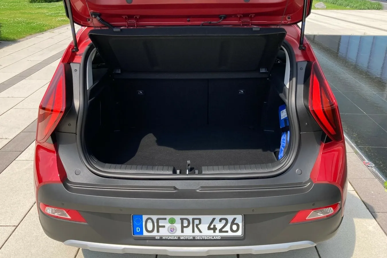 334 Liter Gepäckraum im Standardformat beim Mildhybrid, sonst sind es 411 Liter.