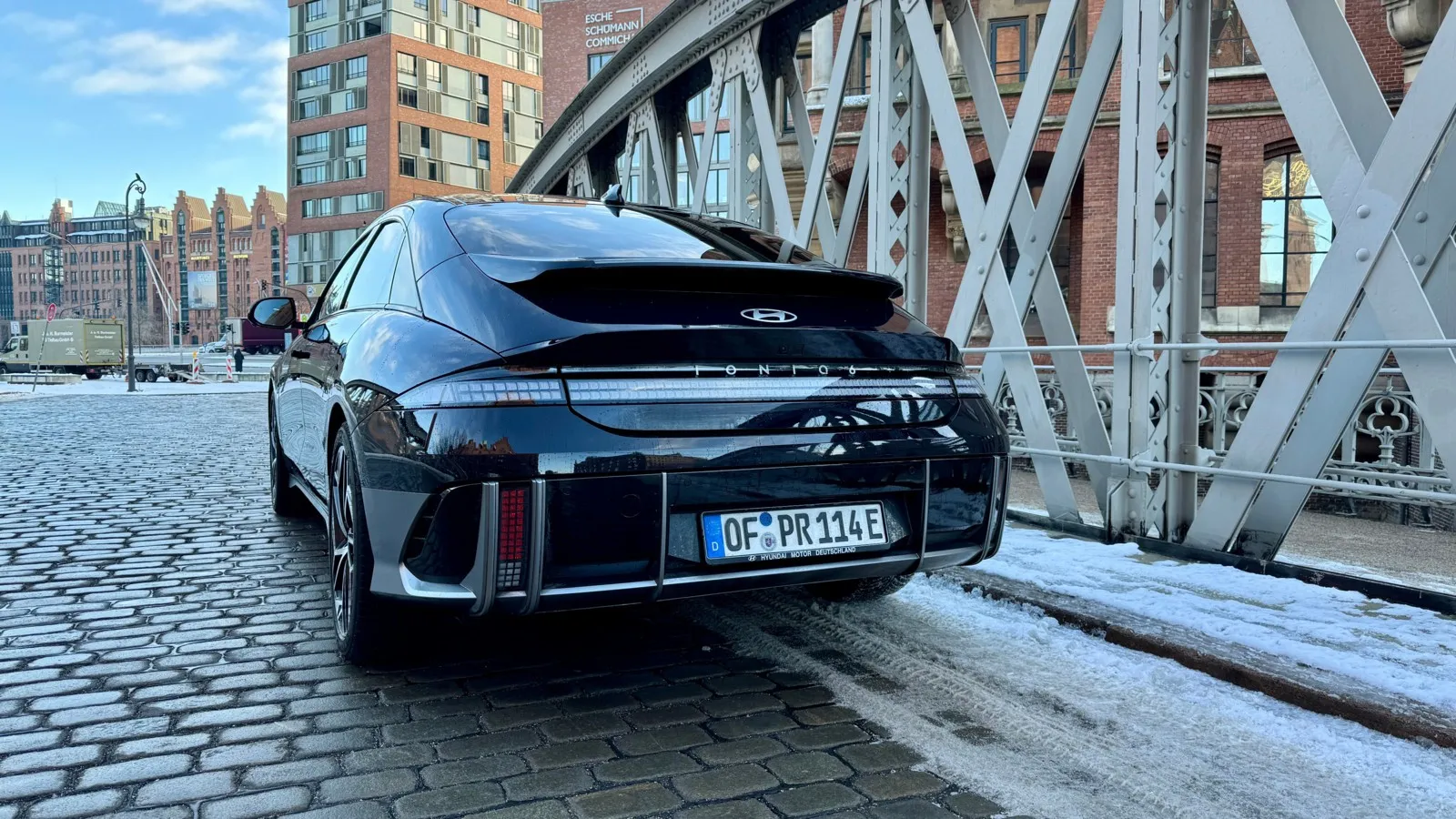 Gewisse Anleihen an das Heck eines deutschen Sportwagen-Klassikers: das Heck des Hyundai Ioniq 6,