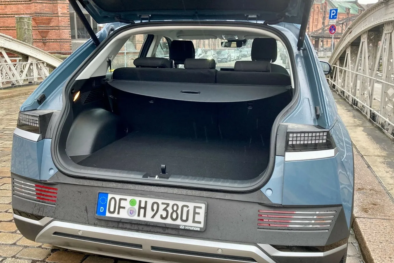 Ins Ioniq-5-Heck passen reisetaugliche 527 bis 1.587 Liter Gepäck.