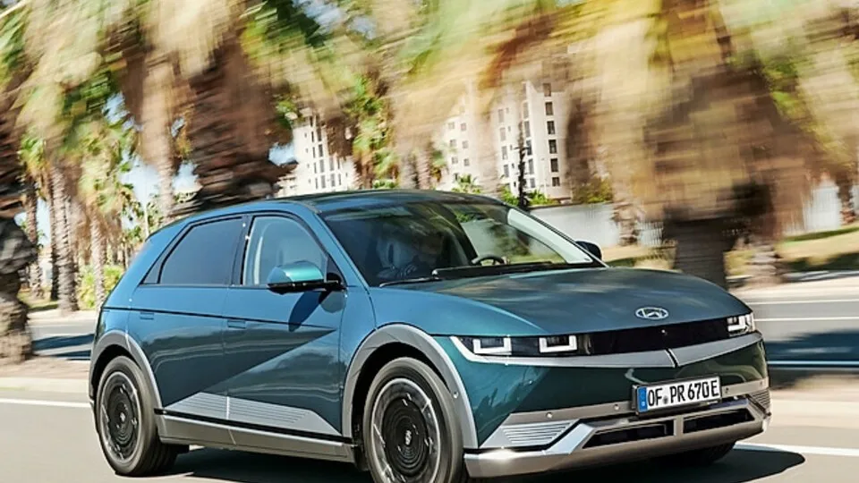 Hyundai Ioniq 5 Allrad 72,6 kWh: Mit 1.211 Euro steigt der Koraner in unserem Wartungskosten-Vergleich auf Platz eins des Siegerpodests.