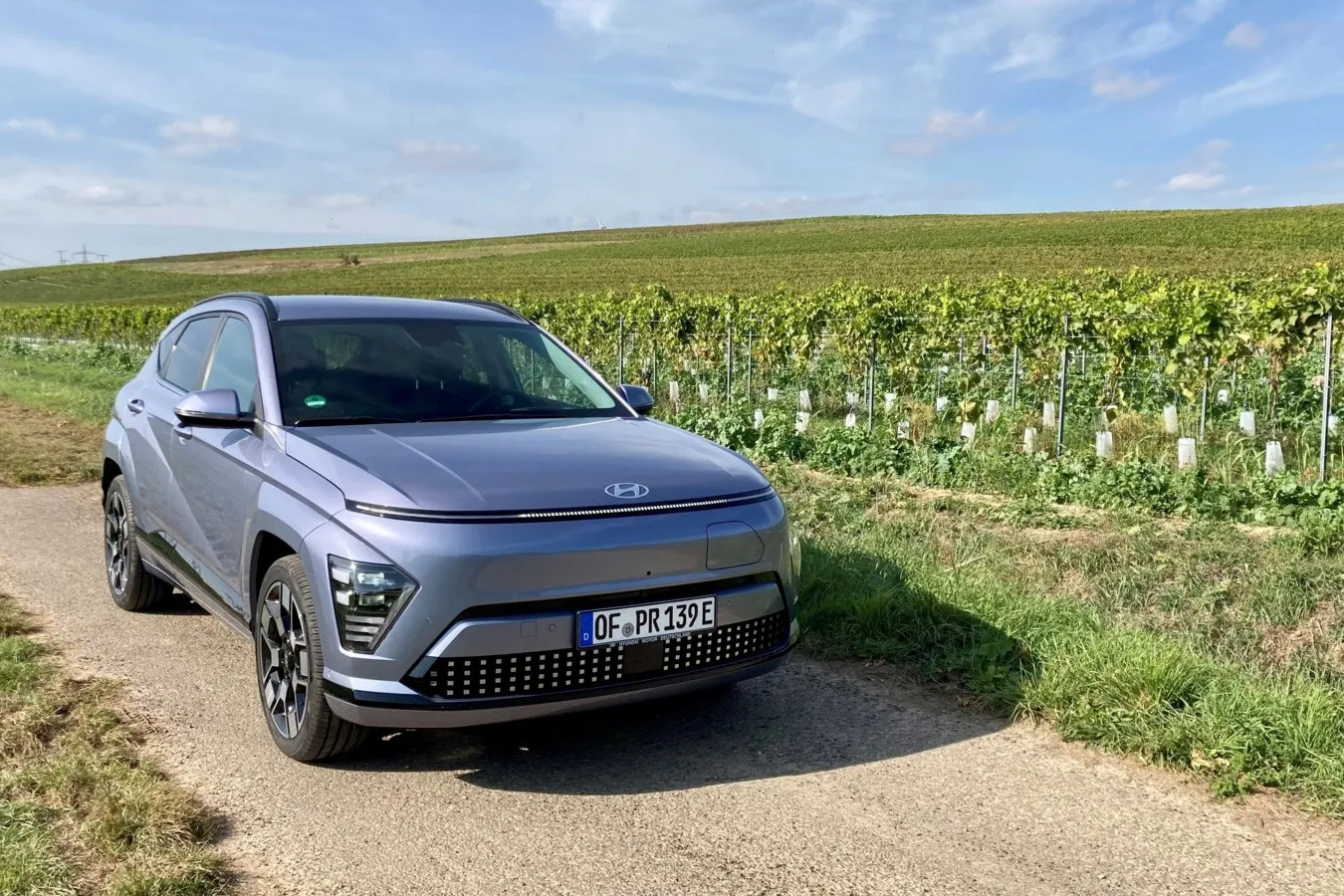 Die durchgehende Lichtleiste gibt es für die besser ausgestatteten Hyundai Kona.