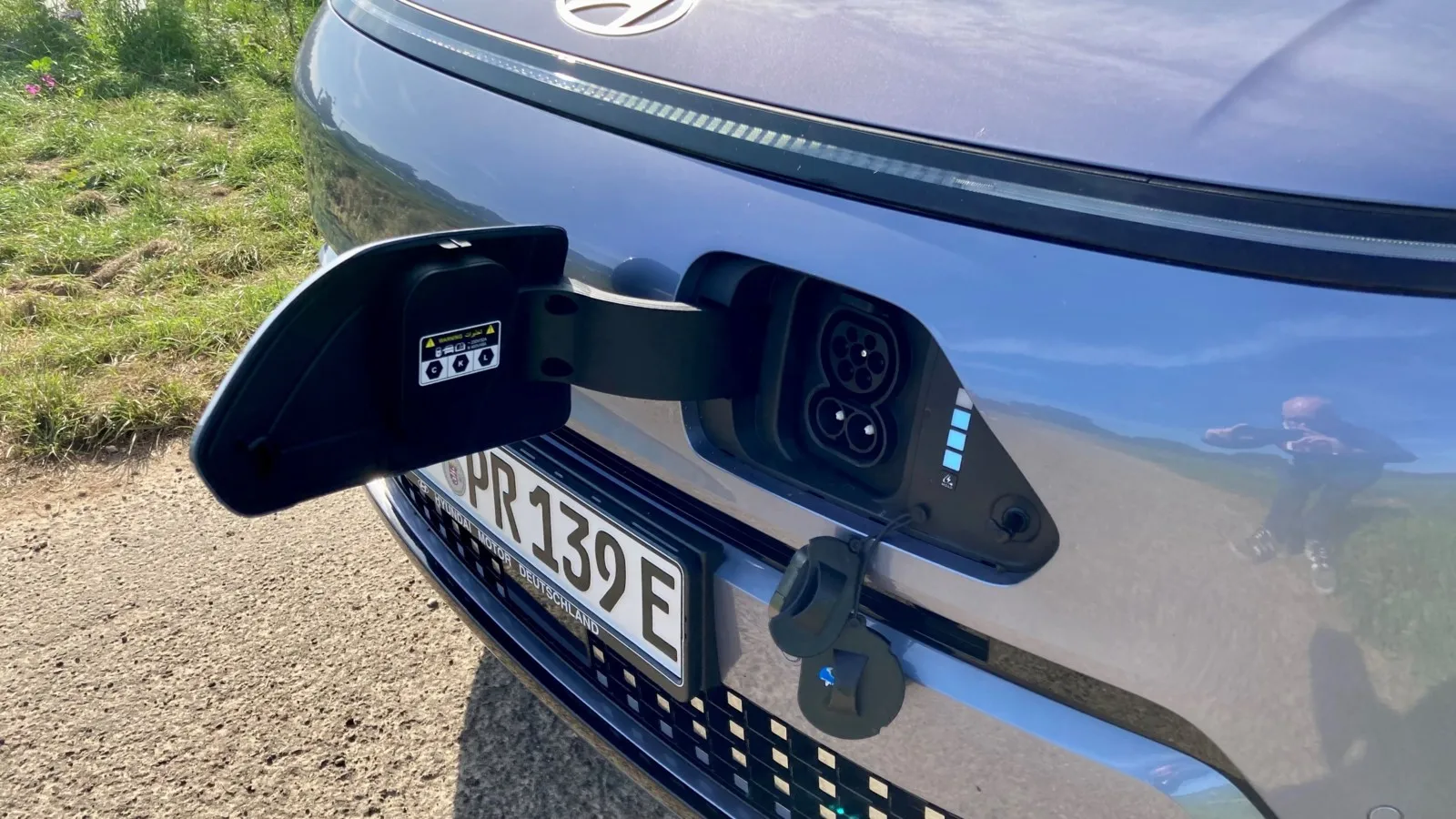 102 kW Ladeleistung an der Schnellladesäule sind heute kein Ruhmesblatt mehr. Das kann Hyundai – Stichwort Ioniq – besser.
