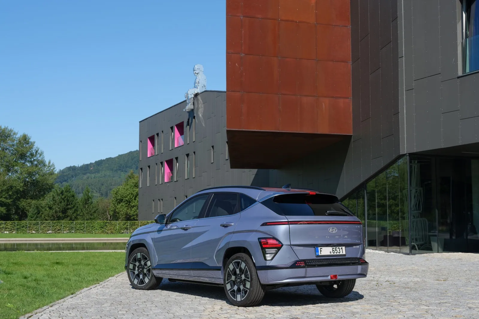 Hyundai Kona Elektro (156 PS): … und beim 156 PS-Kona sind es auf Grund eines zeitintensiveren Bremsentauschs sogar 1.297 Euro.