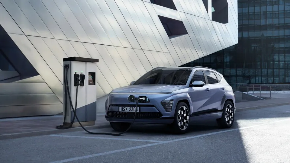 Die zweite Generation des Elektro-SUVs Hyundai Kona steht kurz vor dem Verkaufsstart.