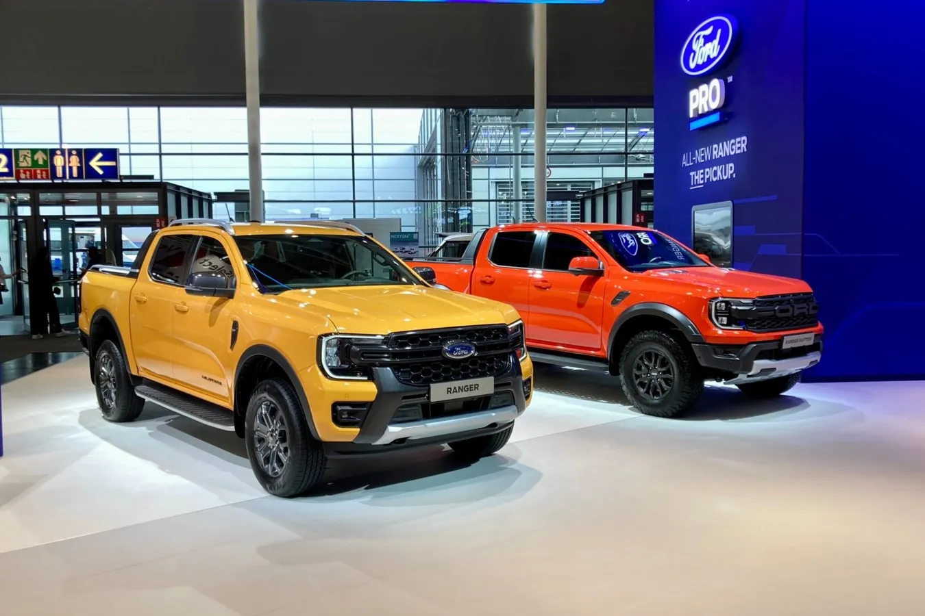 … auf dem neuen Ford Ranger, der in Hannover ebenfalls zu sehen war. Und das auch gleich in der Lifestyle-Variante Raptor (rechts).