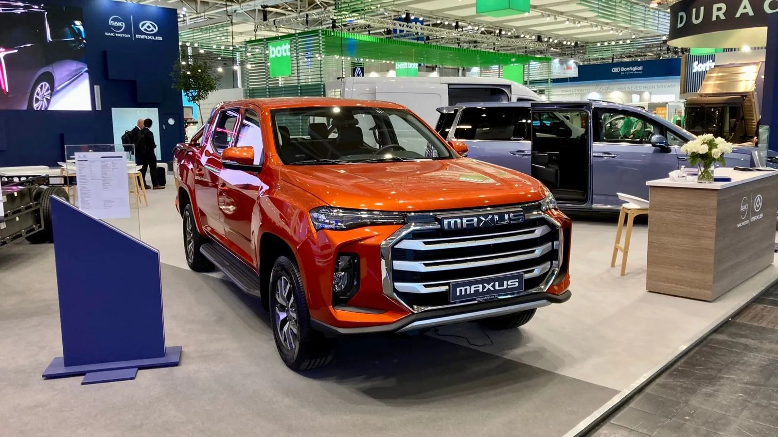 Bereits bestellbar ist auch der erste vollelektrische Pick-up in Deutschland, der Maxus T90 EV.