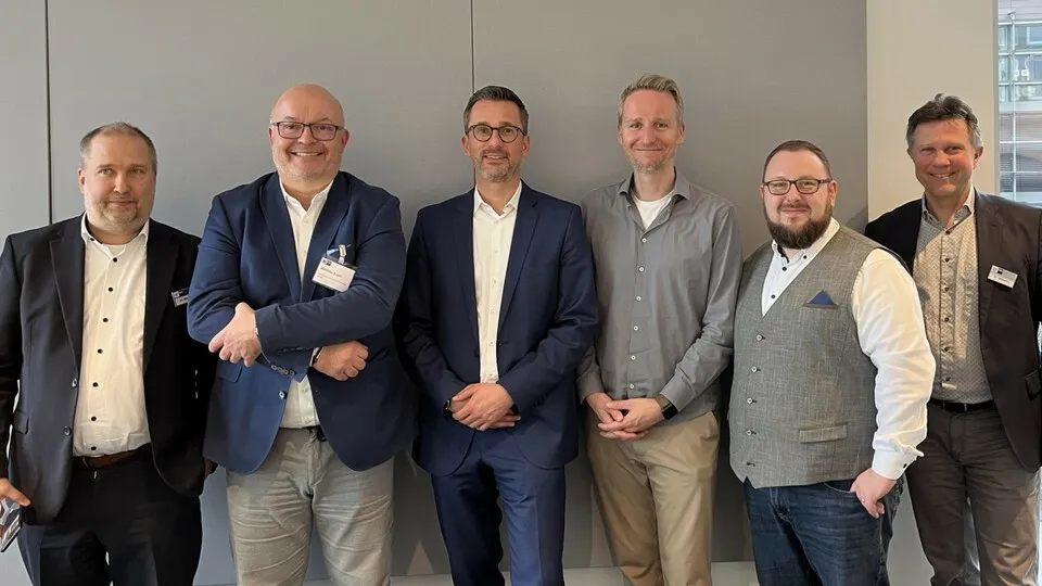 Dr. Björn Mildahn (IHK), Matthias Engel (Carextern), Sascha Bahrenburg (Raiffeisen Impuls Leasing), Andreas Reichert (Mobiko), Sven Eisenkrämer (bfp) und Dr. Alexander Witthohn (IHK) (v.l.) bei der bfp AKADEMIE-Veranstaltung im Rahmen der IHK Hannover Welcome Week.