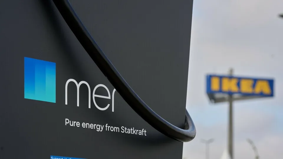 Zusammen mit Mer baut Ikea an seinen Möbelhäusern sein Ladeangebot für E-Autos aus