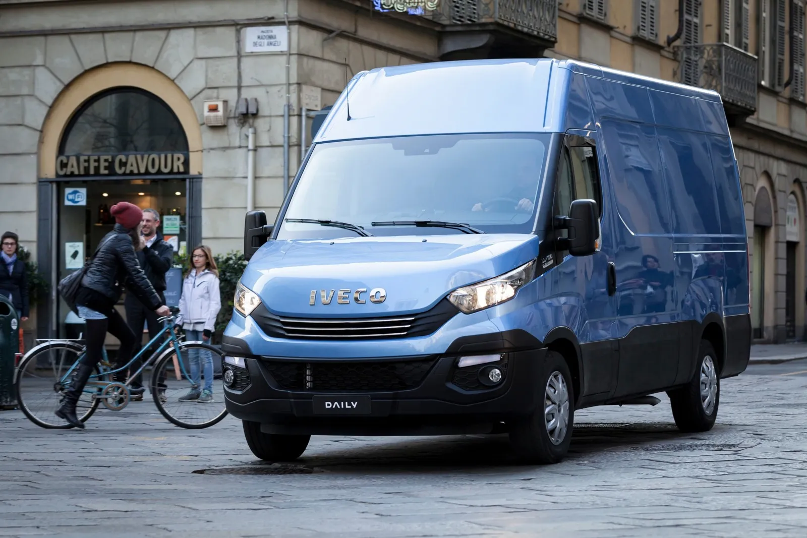 Iveco bringt einen elektrischen Daily mit nach Hannover, im Bild die konventionelle Diesel-Version.