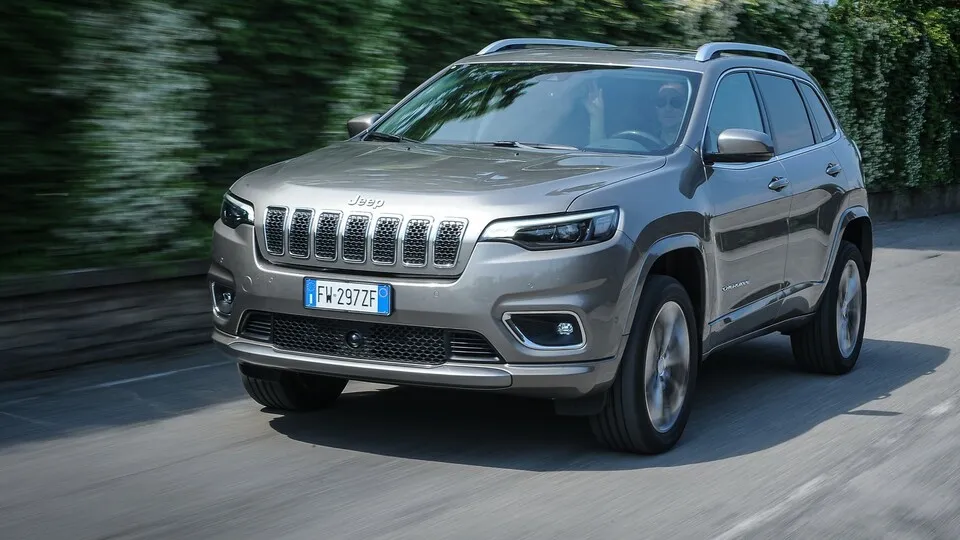 Jeep Cherokee: Stark auf und abseits der Straße