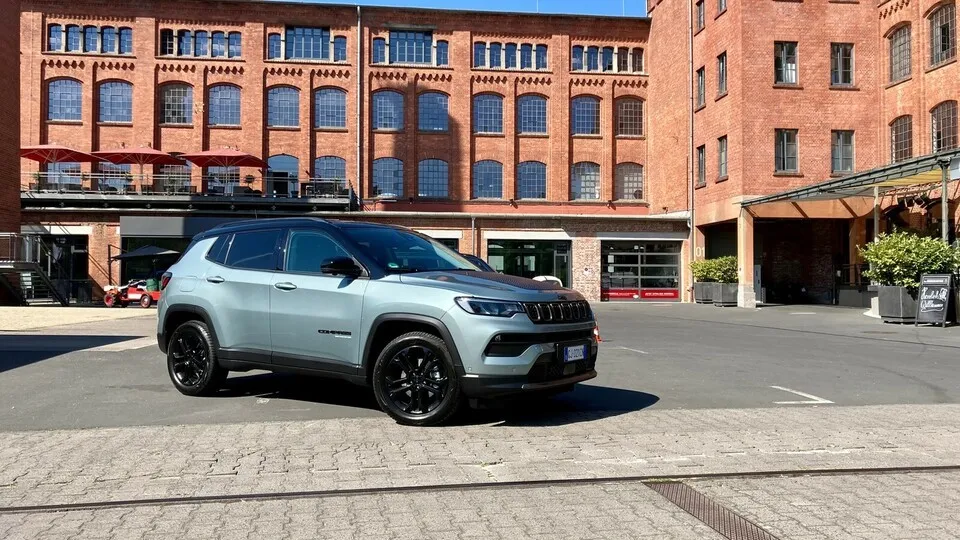 Ein Mildhybrid ist die neue Basis des Jeep Compass in Deutschland, im Bild in der Ausstattungsvariante Upland.