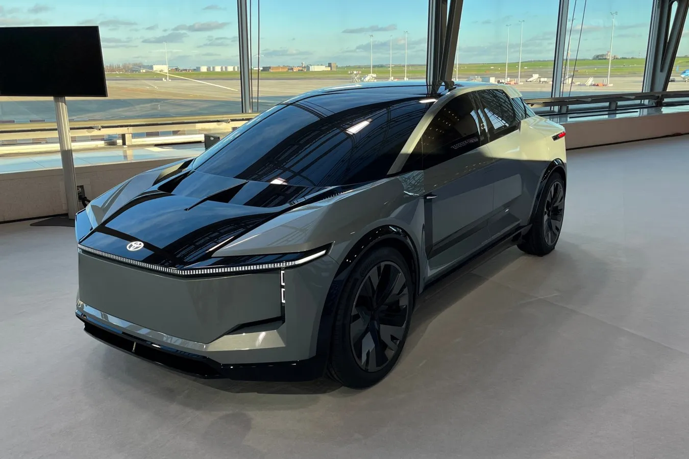 Für Europa eine Premiere: Die Technik- und Designstudie FT-3e Concept.