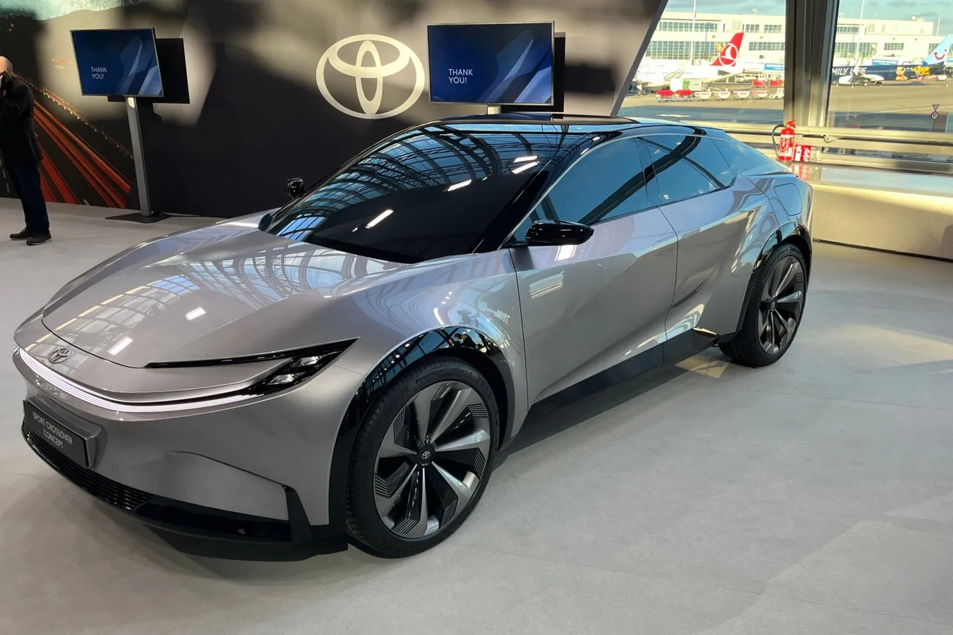 Das Sport Crossover Concept mit coupéhaft abfallender Dachlinie ist in Europa für 2025 geplant.