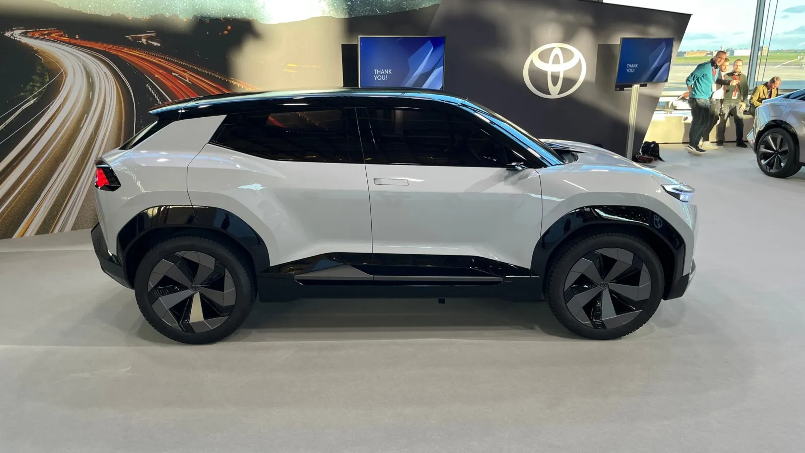 Das Urban SUV Concept ist etwa 4,3 Meter lang.