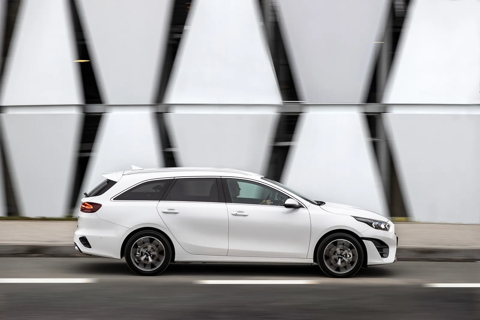 Platz 3 mit 46,7 Prozent Händlereinkaufswert: der Kia Ceed Sportswagon 1.5 T-GDI DCT7 Spirit.