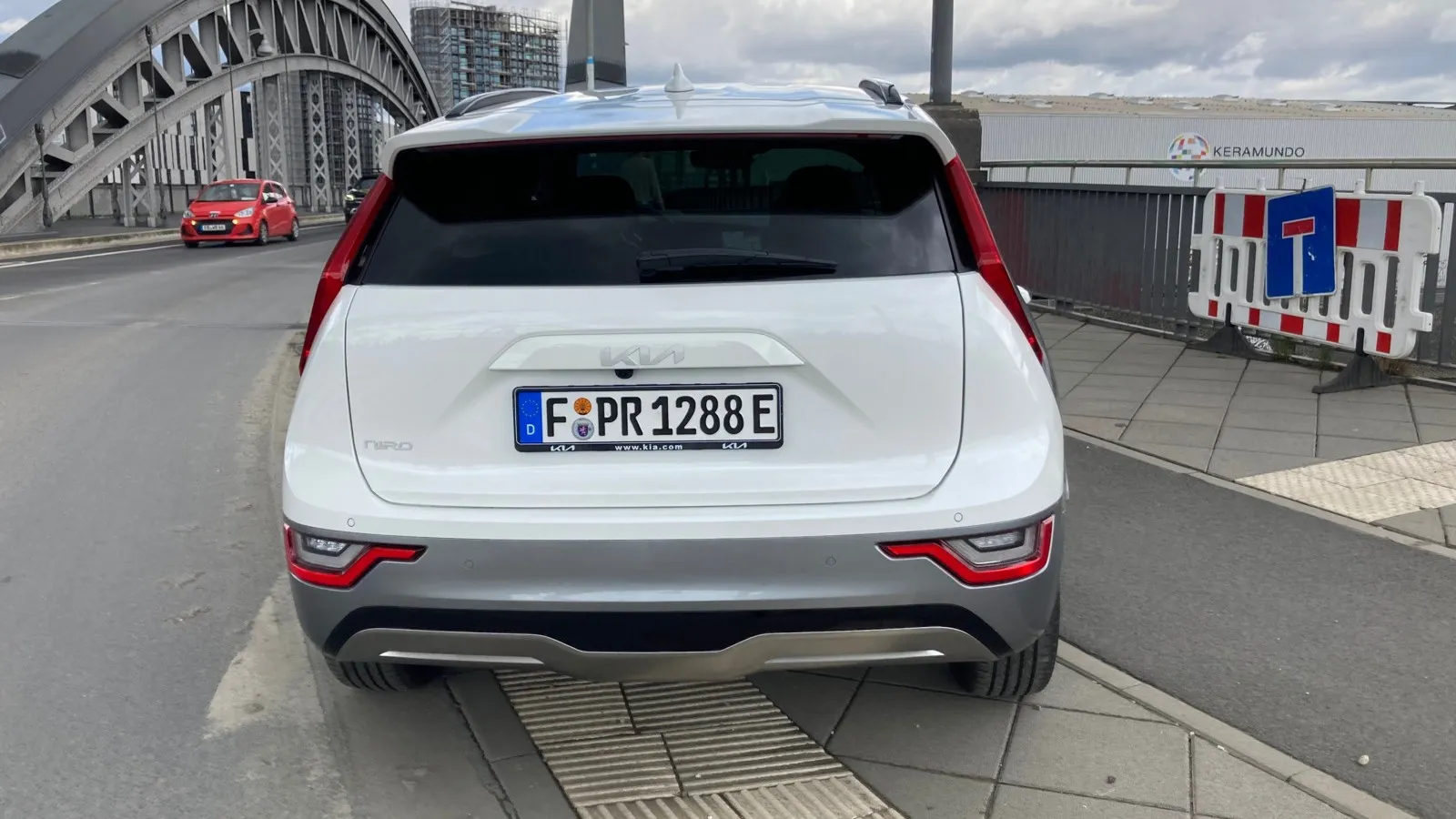 Neues Feature für den Kia Nio EV: Der Stromer darf nun bis zu 750 Kilogramm schwere Anhänger ziehen (gebremst).