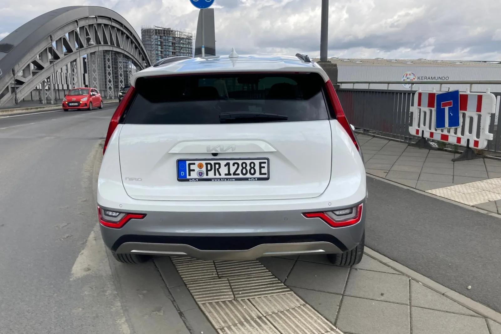 Neues Feature für den Kia Nio EV: Der Stromer darf nun bis zu 750 Kilogramm schwere Anhänger ziehen (gebremst).