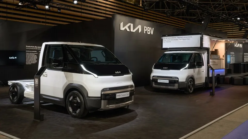 Auf der Solutrans in Lyon zeigt Kia zum ersten Mal den PV5 als Chassis Cab.