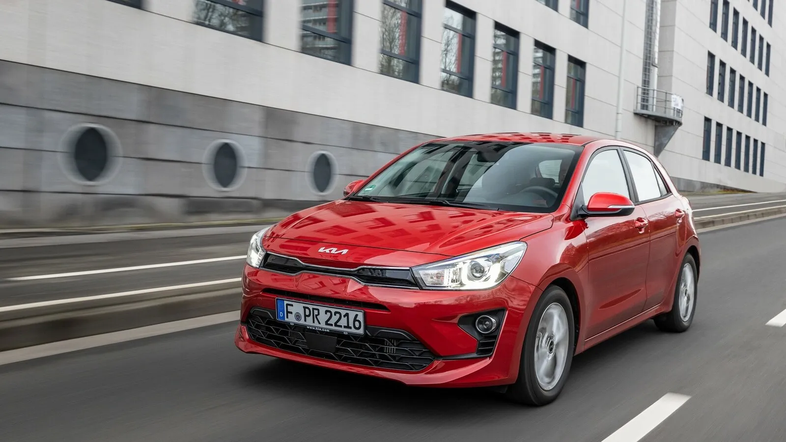 Kia Rio 1.0 T-GDI 120 Mildhybrid DCT7: Auf ähnlichem Niveau liegt der Koreaner auf Platz 10.