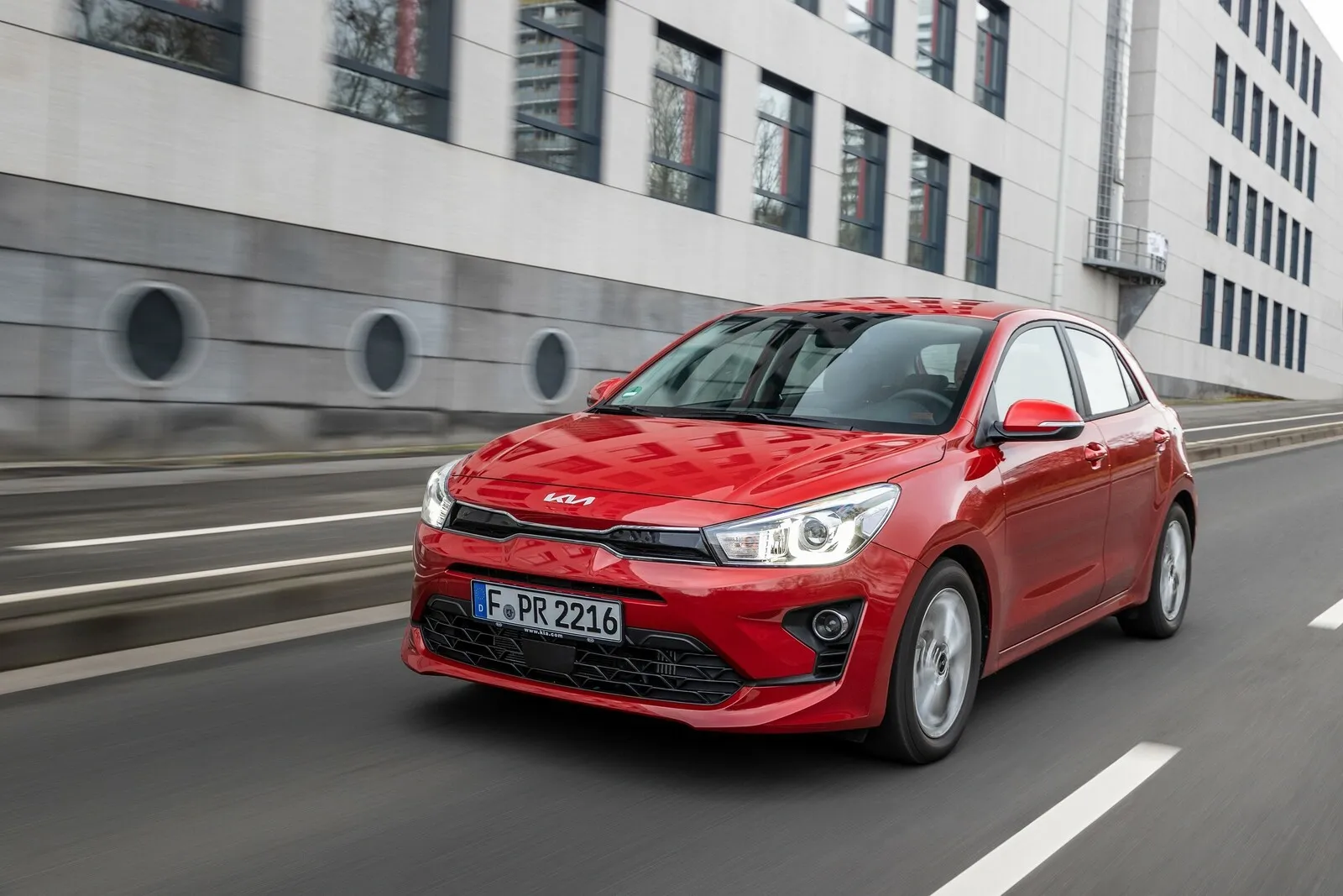 Kia Rio 1.0 T-GDI 120 Mildhybrid DCT7: Auf ähnlichem Niveau liegt der Koreaner auf Platz 10.
